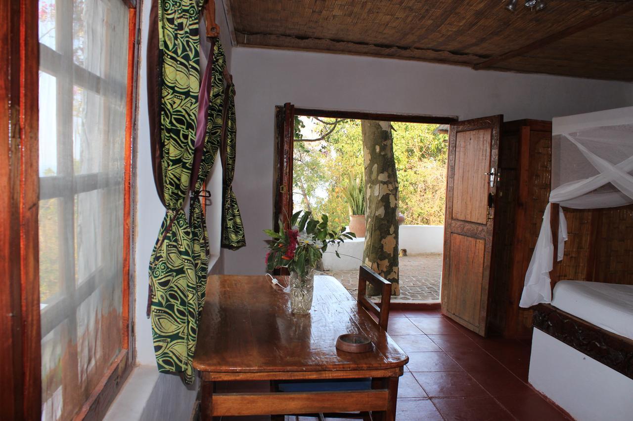 Njaya Lodge Nkhata Bay Экстерьер фото
