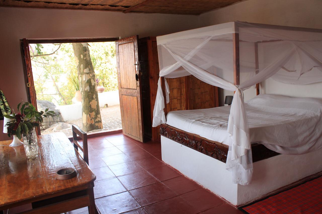 Njaya Lodge Nkhata Bay Экстерьер фото