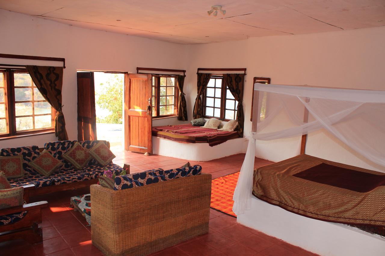 Njaya Lodge Nkhata Bay Экстерьер фото
