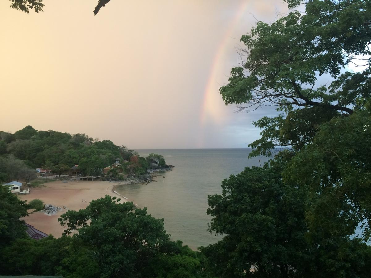Njaya Lodge Nkhata Bay Экстерьер фото