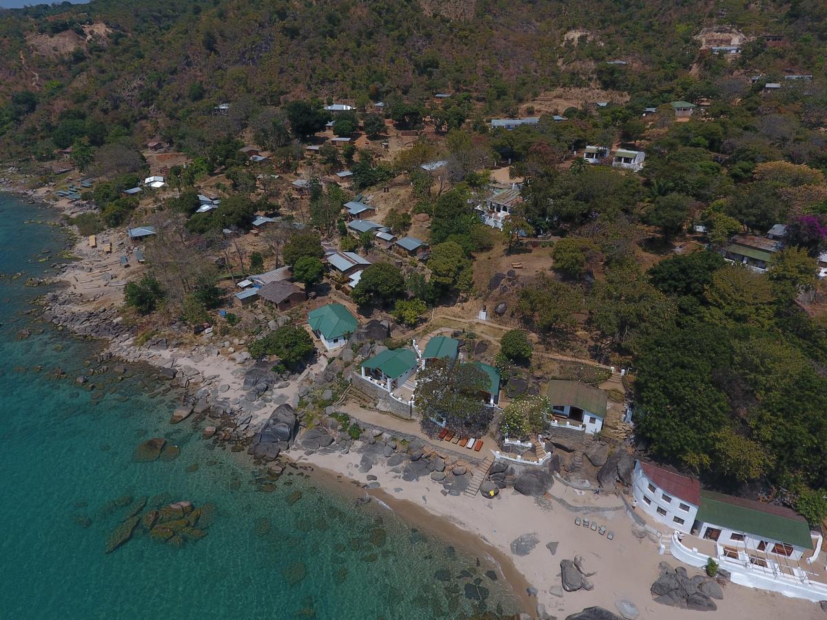 Njaya Lodge Nkhata Bay Экстерьер фото