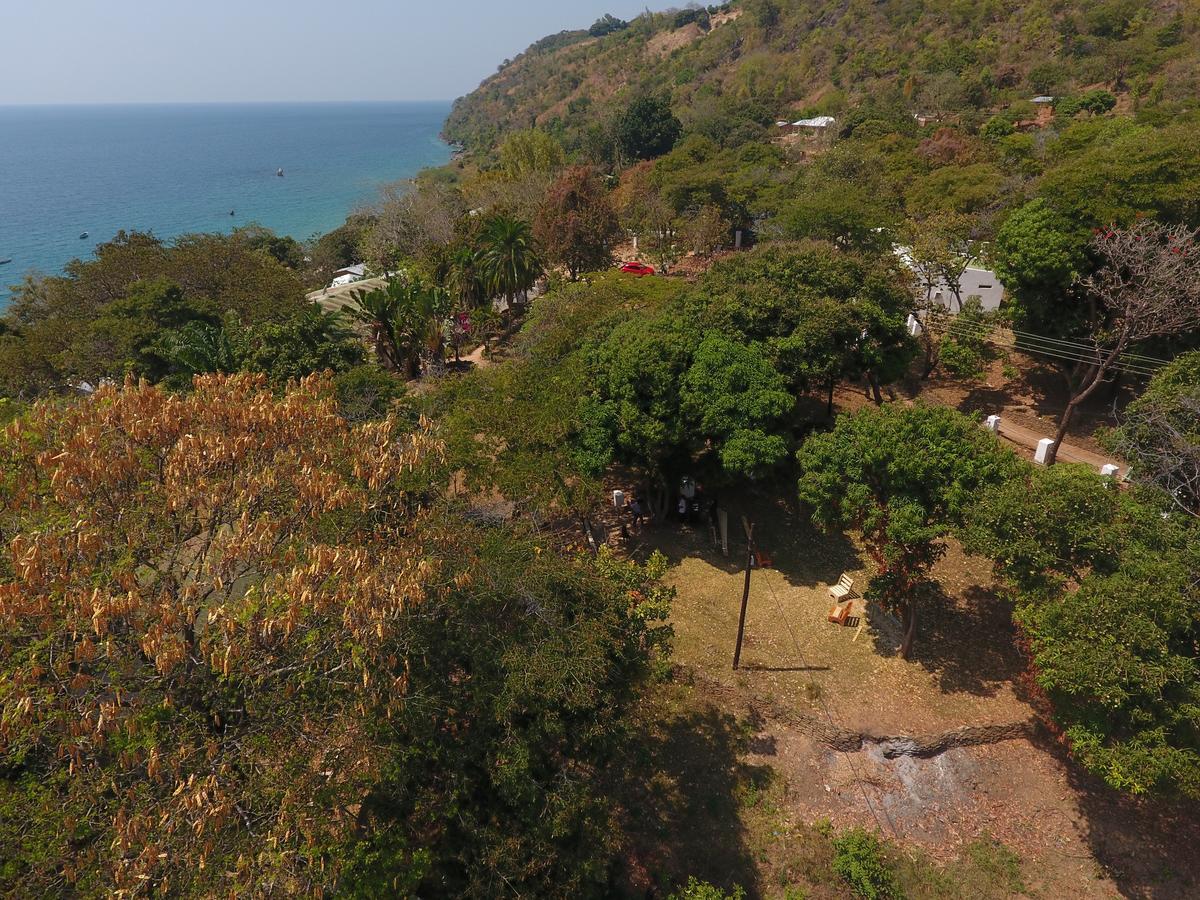 Njaya Lodge Nkhata Bay Экстерьер фото