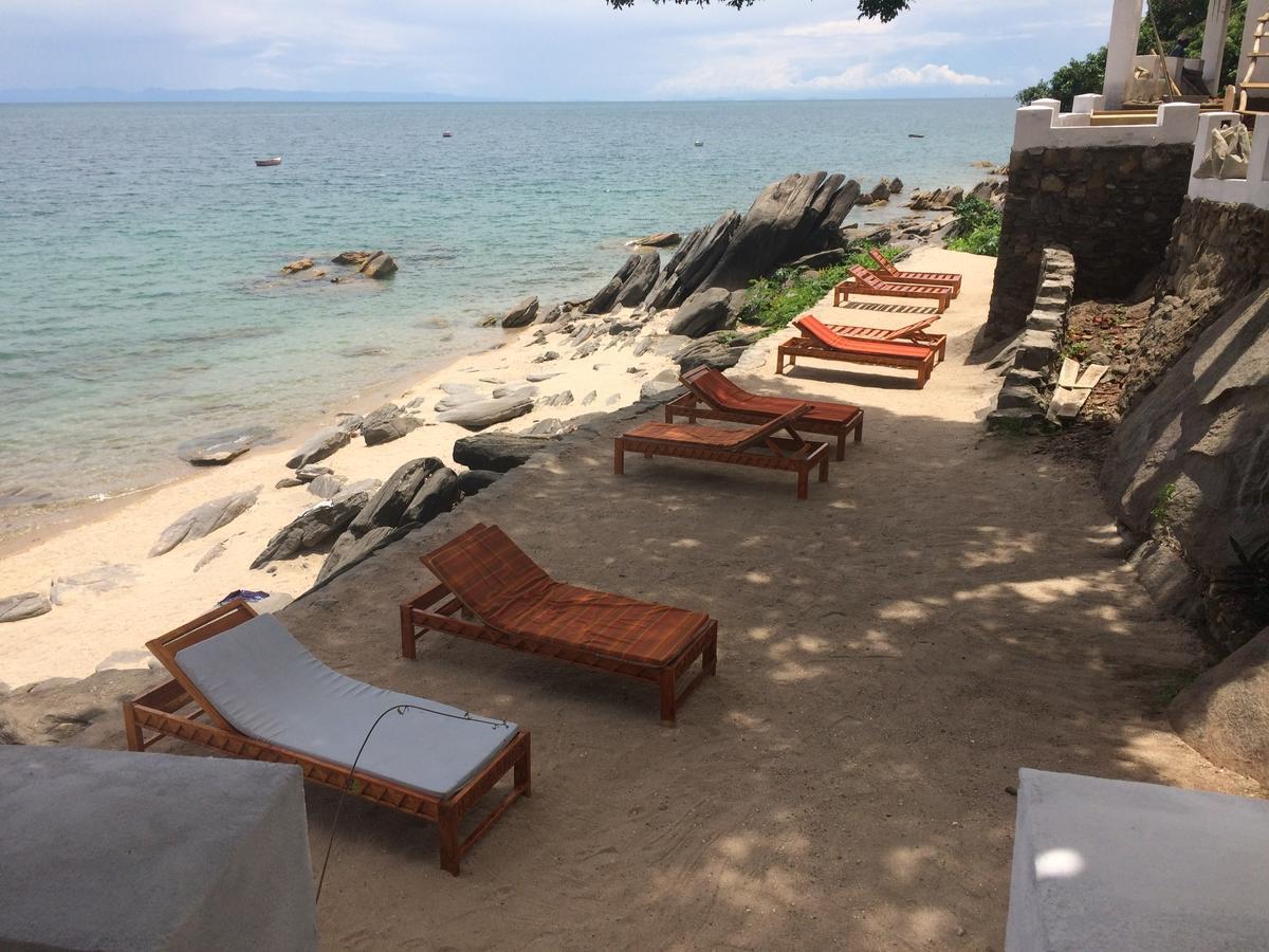 Njaya Lodge Nkhata Bay Экстерьер фото
