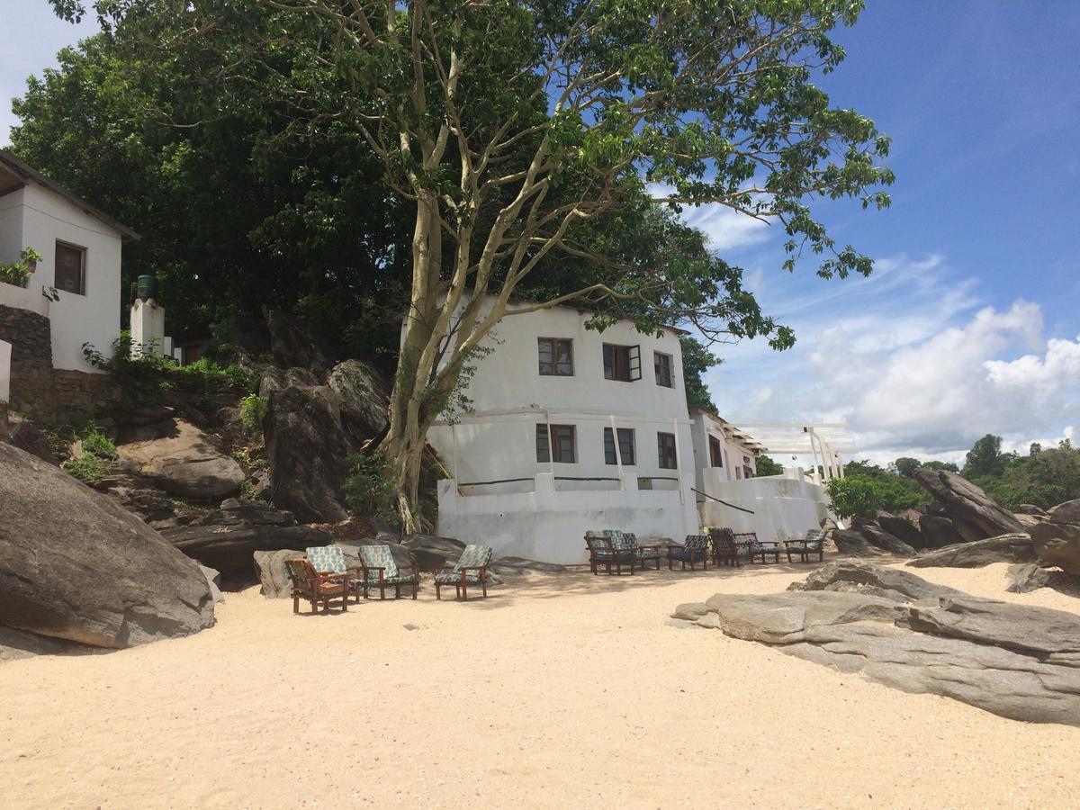 Njaya Lodge Nkhata Bay Экстерьер фото
