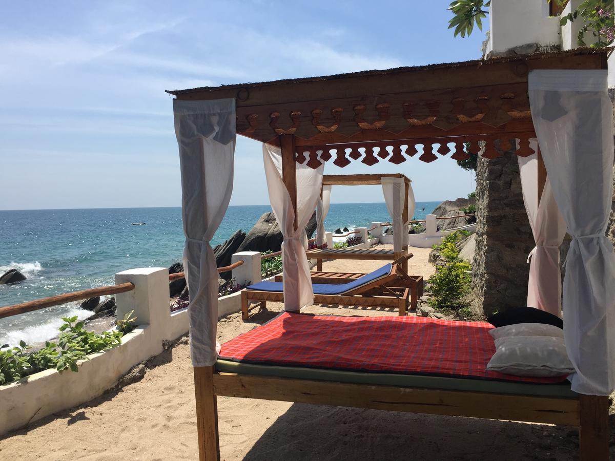 Njaya Lodge Nkhata Bay Экстерьер фото