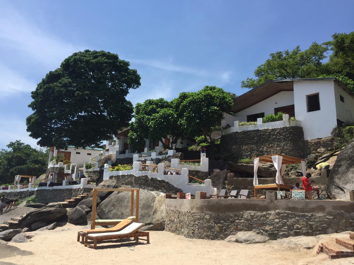 Njaya Lodge Nkhata Bay Экстерьер фото